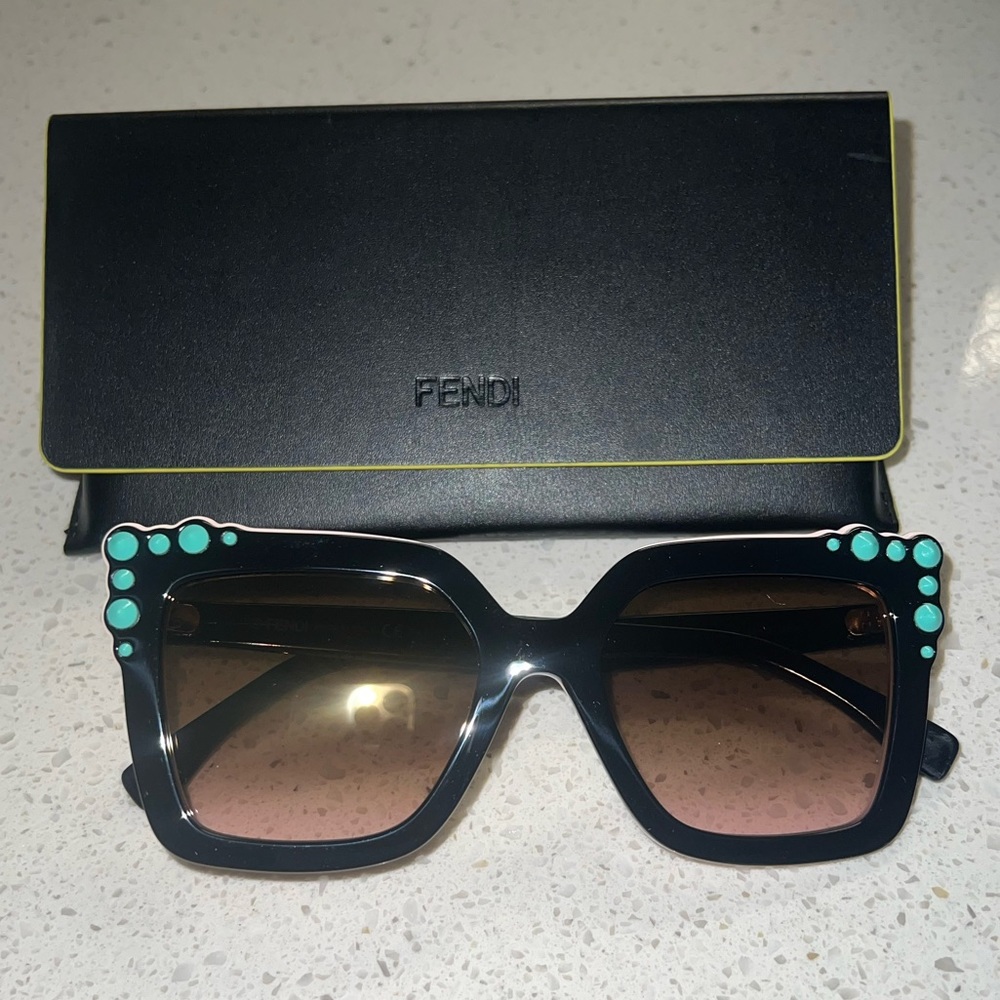 FENDI SQUARE SUNGLASSES